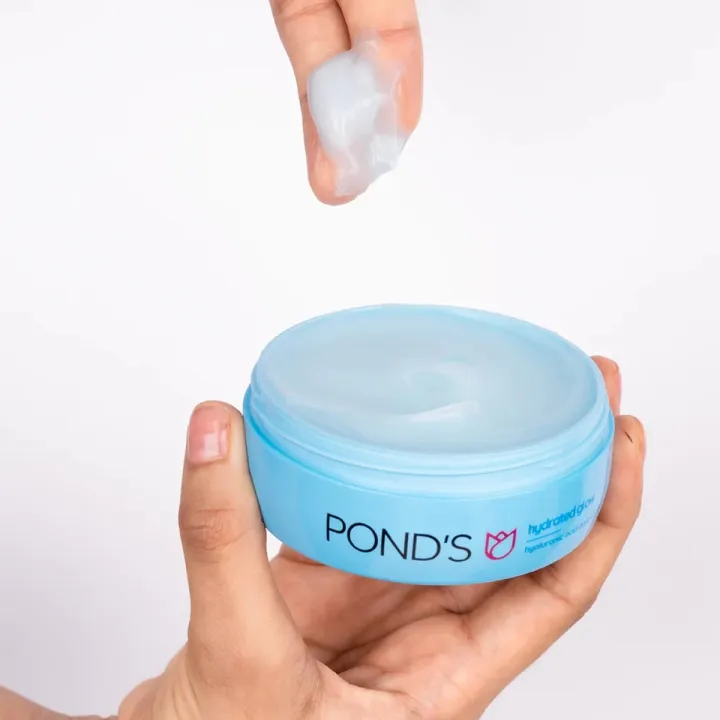 POND'S%20Super%20Light%20Gel%20100ml%20Hydrated%20Glow%20With%20Hyaluronic%20Acid%20&%20Vitamin%20E%20-%20Image%204