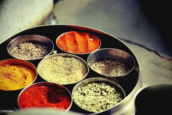 Big%20Stainless%20Steel%207%20Container%20Masala%20Dabba%20Kitchen%20Spice%20Storage%20Box%20-%20Image%203