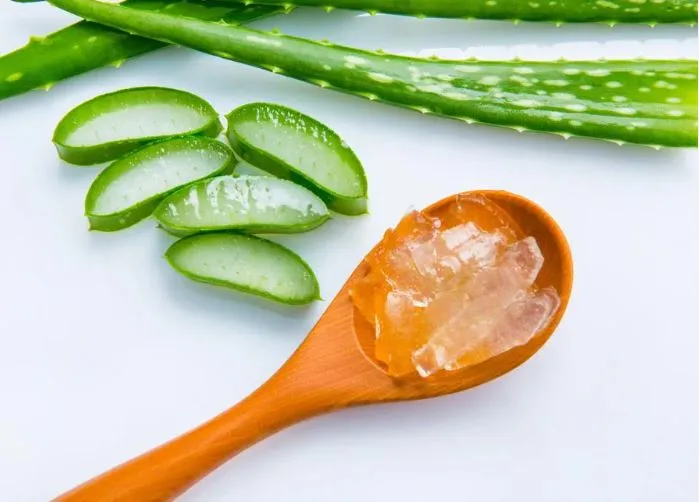 FOOD%20A%20HOLIC%20Calming%20&%20Moisturizing%20Aloe%20Vera%20Purity%2092%25%20Soothing%20Gel%20300ml%20-%20Image%207