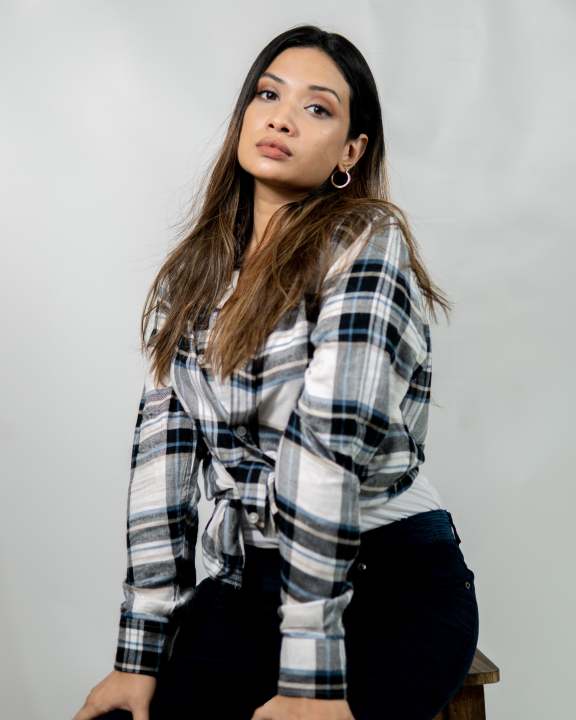 Black%20and%20White%20Long%20Sleeve%20Flannel%20Shirt%20-%20Image%202