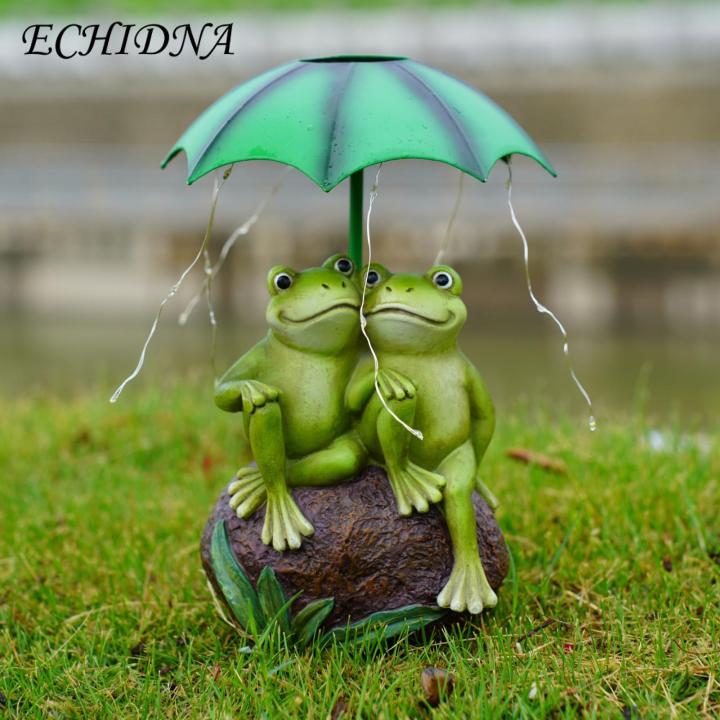 Resin%20Frog%20Statue%20Adorable%20Frog%20Couple%20Solar%20Light%20with%20Led%20Umbrella%20Sculpture%20Waterproof%20Uv%20Resistant%20Resin%20Construction%20Perfect%20for%20Gardens%20Garden%20Frog%20Figurine%20-%20Image%205