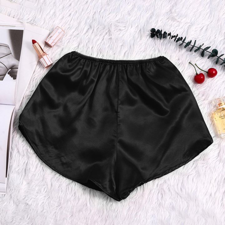 Women%E2%80%99s%20Smooth%20Touch%20Silk%20Shorts%20with%20Minimal%20Seams%20for%20Maximum%20Comfort%20-%20Image%204