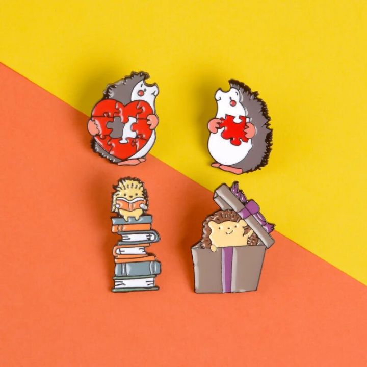 Cute%20Cartoon%20Hedgehog%20Brooch%20Creative%20Book%20Cup%20Stitching%20Heart%20Metal%20Badge%20Pin%20For%20Kids%20Costume%20Backpack%20Jewelry%20Gift%20-%20Image%203