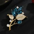Fashion Plant Series Crystal Brooches Women Clothing Coat Jewelry Party Accessories. 