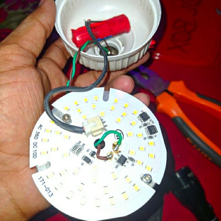 Emergency%20Lamp%20Plate%20AC%20DC%20Backup%20Lamp%20Plate%20Connect%20AC%20220V%20and%203.7V%20Battery%20-%20Image%203