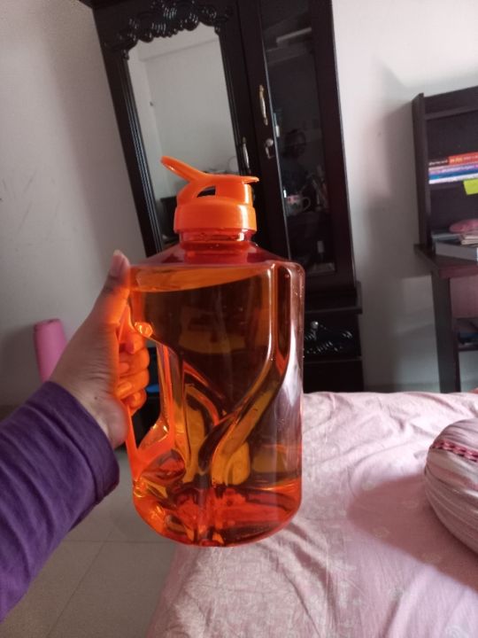 3%20Liter%20(Half%20Gallon)%2064oz%20BPA-Free%20Large%20Training%20Gym%20Water%20Bottle%20Handle%20Multicolor%20-%20Water%20Bottle%20-%20Image%203