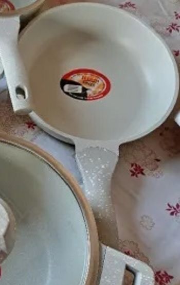Kiam%20Die-casting%2024cm%20Frypan%20With%20Glass%20Lid%20(Induction)%20-%20Image%202