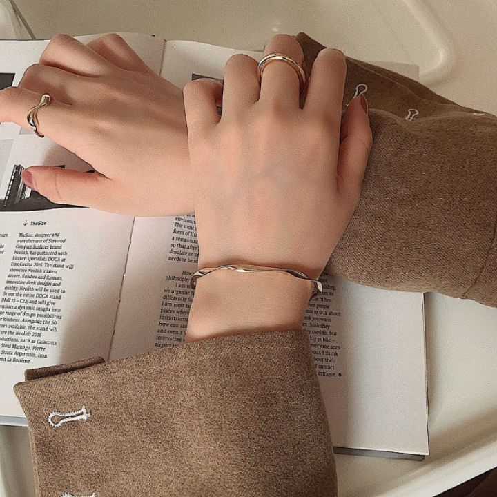 Fashion%20Luxury%20Korean%20Jewelry%20Retro%20Girl's%20Unusual%20Bracelet%20Cuff%20For%20Women%20-%20Image%202