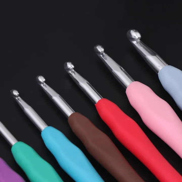 OOTDTY%20Ergonomic%20Multi%20Color%20Crochet%20Hooks%20Yarn%20Knitting%20Needles%20with%20Case%20Tool%202%202.5%203%203.5%204%204.5%205%205.5%206%207%208mm%20-%20Image%205