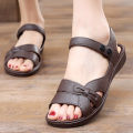 Elderly sandals ladies wear fashion middle-aged and elderly granny shoes flat non-slip wear-resistant plastic mom sandals in summer. 