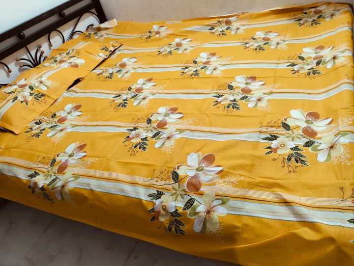 Cotton%20Fabric%20Printed%207%20by%208%20Feet%20Double%20King%20Size%20Bedsheet%20Set%20with%20Two%20Pillow%20Covers%20-%20Image%206