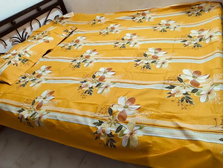 Cotton%20Fabric%20Printed%207%20by%208%20Feet%20Double%20King%20Size%20Bedsheet%20Set%20with%20Two%20Pillow%20Covers%20-%20Image%206