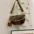 New Crossbody Bag Bag Women's Fashion Vintage Check Chest Bag Niche Design Shoulder Bag Compact Portable Crossbody Bag.