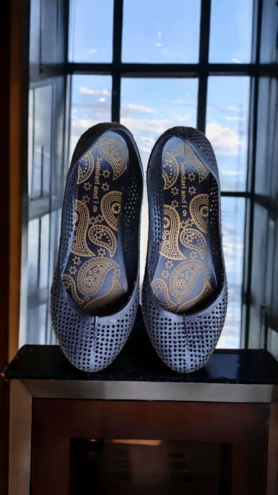 Flat%20net%20shoes%20for%20girls%20washable%20waterproof%20plastic%20shoe%20-%20Image%203