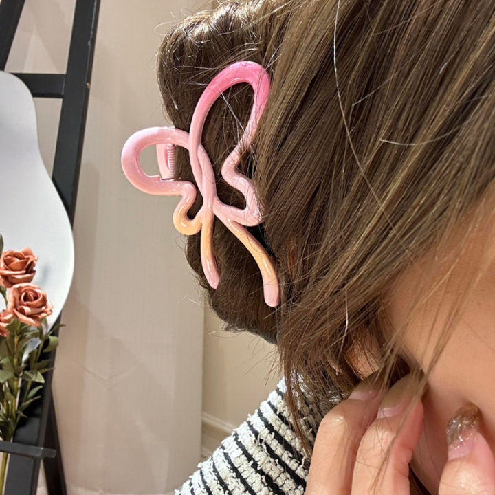 Butterfly%20Hair%20Claw%20Clips%20For%20Women%20Lovely%20Fashion%20Y2K%20Harajuku%20Shark%20Clip%20MIO%20Super%20Store%20-%20Image%205