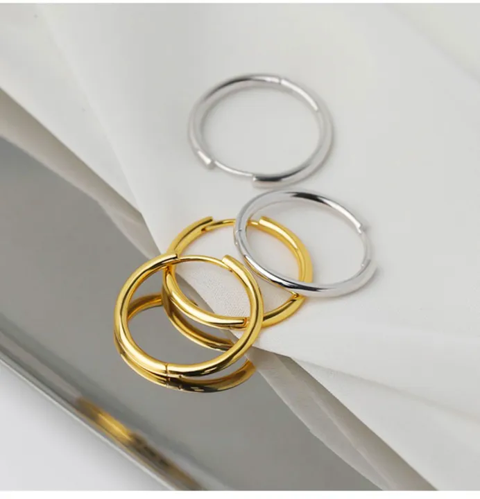Stylish%20Round%20Earrings%20for%20Man%20&%20Women%20-%20Image%205