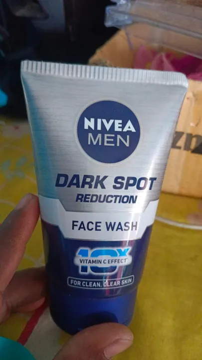 NIVEA%20MEN%20Dark%20Spot%20Reduction%20Face%20Wash-100gm%20(Indiiann)%20-%20Image%203