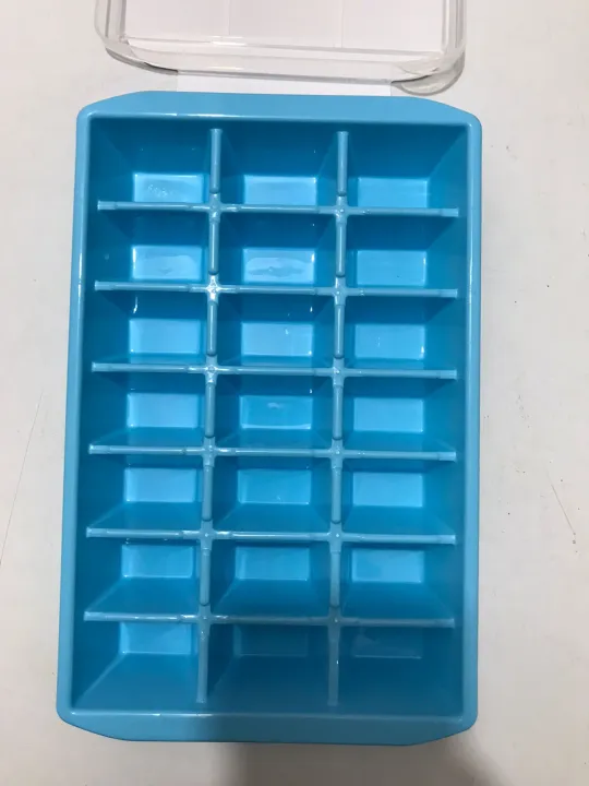 Plastic%20Alpine%2021%20Ice%20Cuber%20Tray%20With%20Transparent%20Lid%20-%2025cm%20(2%20pieces)%20-%20Image%202