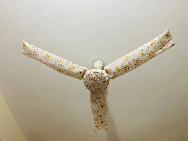 Complete%20Coverage%20Fan%20Cover%20Long/short%20Style%20Electric%20Fan%20Dust%20Cover%20Washable%20Reusable%20Moisture-proof%20Dustproof%20Household%20Supplies%20for%20Ceiling%20Fan%20Soft%20Printed%20Cover%20-%20Image%204