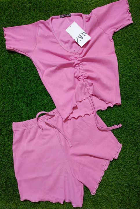 half%20sleeve%20comfortable%20Crop%20Tops%20and%20bottom%20Piping%20Set%20for%20Women%20-%20Image%202