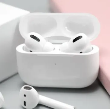AirPods%20Pro%202nd%20generation%20Made%20in%20Dubai-%20Enjoy%20Immersive%20Sound%20-%20Enhanced%20Noise%20Reduction%20-%20Wireless%20Convenience%20-%20Image%208