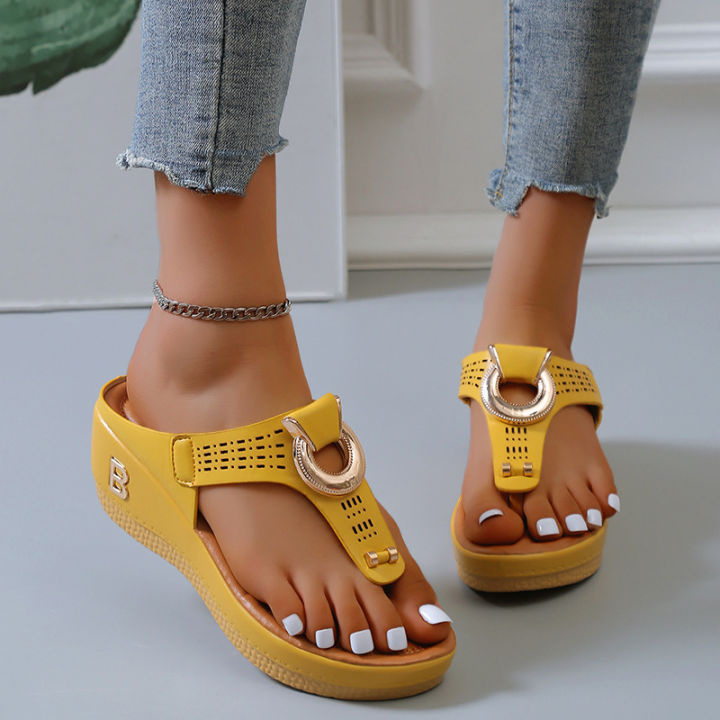 Factory direct sales independent station foreign trade summer new plus size women's shoes beach clip wedge sandals women's Europe and the United States