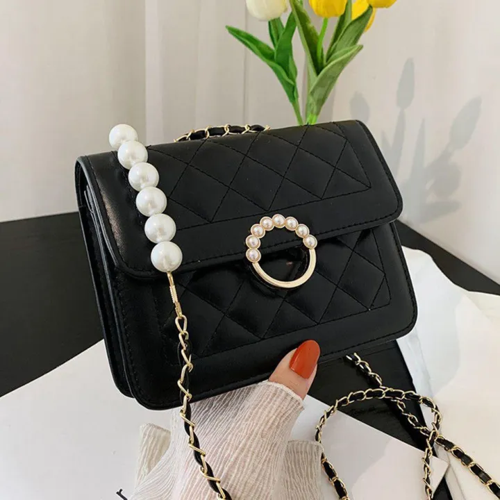 Diamond%20Lattice%20Chain%20Pearl%20Ladies%20Shoulder%20Bag%20-%20Image%202