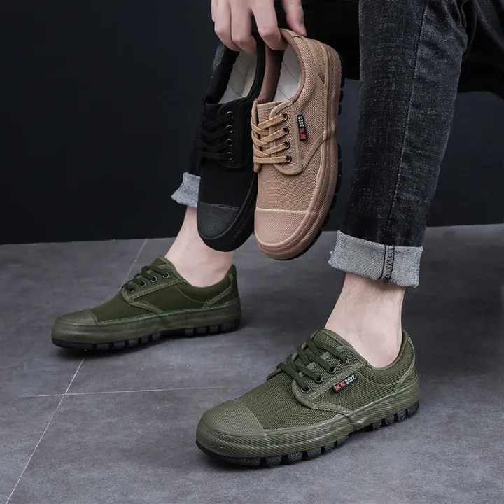 Thickened%20Liberation%20Shoes%20Men's%20Labor%20Protection%20Shoes%20Building%20Construction%20Site%20Shoes%202022%20New%20Rubber%20Shoes%20Wear-Resistant%20Non-Slip%20Breathable%20Canvas%20Shoes%20-%20Image%204