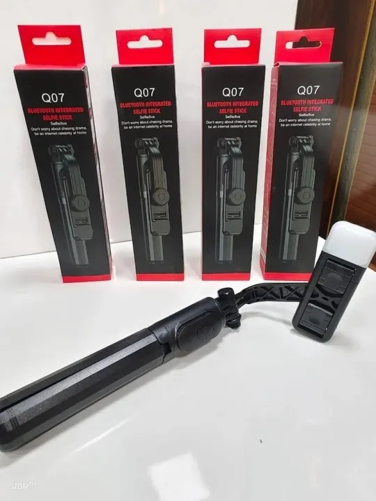 Q07%20Selfie%20Stick%20Tripod%20with%20Removable%20Wireless%20Bluetooth%20Remote%20Shutter%20Compatible,Lightweight%20Extendable%20Aluminum%20Pocket%20Selfie%20Stick%20-%20Image%203