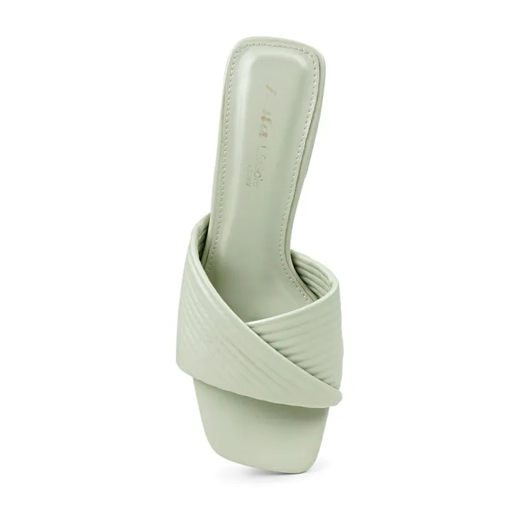 Bata%20MEADOW%20Low-Block%20Heel%20Sandal%20-%20Image%204