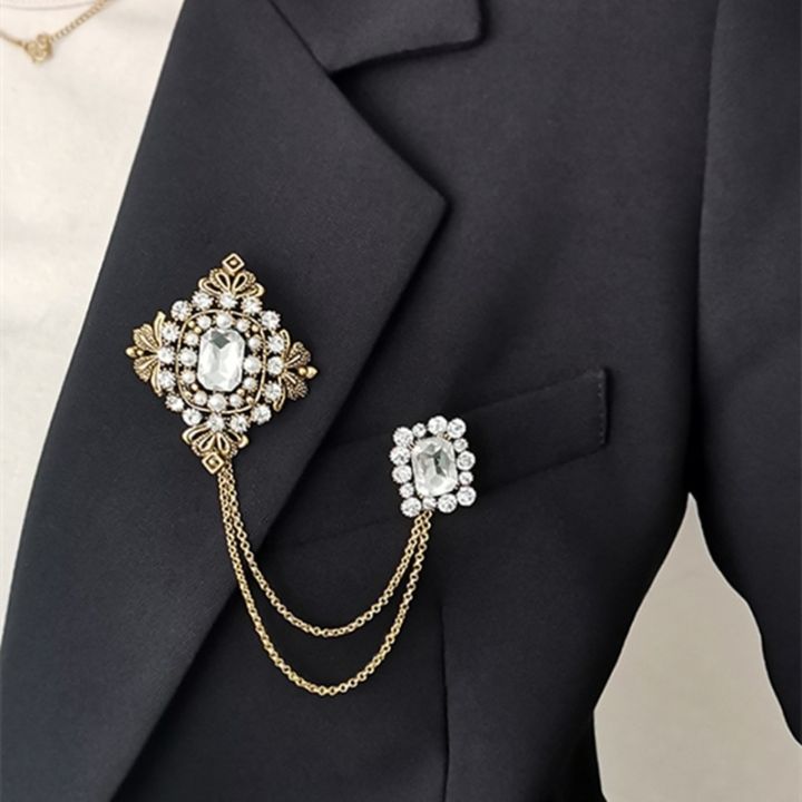 Baroque%20British%20Style%20Rhinestone%20Brooch%20Pins%20Emerald%20Tassel%20Chain%20Pearl%20Brooch%20Collar%20Shirt%20Pin%20Accessories%20for%20Women%20-%20Image%206