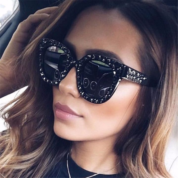 1Pcs Sunglasses
Women
Oversized
Female
Shades
Square
Fashion
Crystal
New
1Pcs