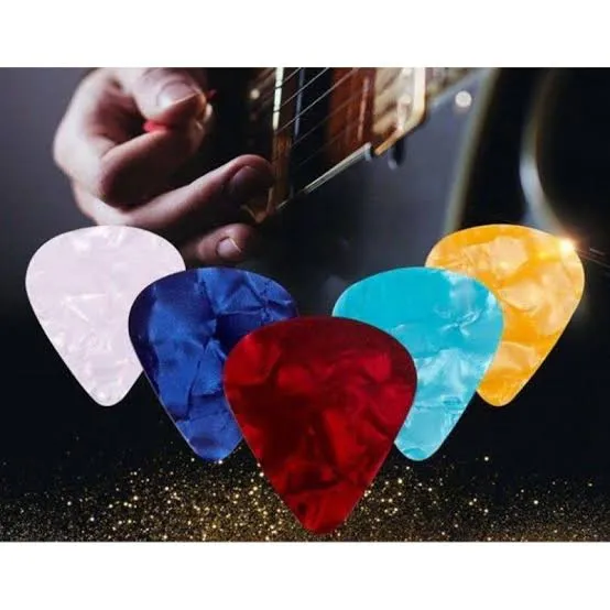5%20pcs%20guitar%20picks%20set%20-%20Image%202