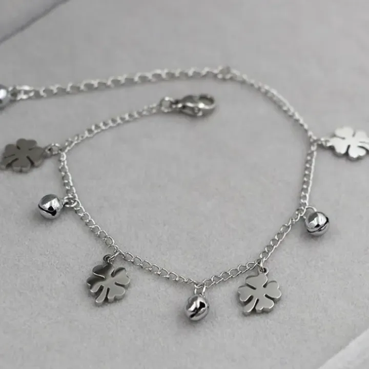Trendy%20Adjustable%20Fashionable%20Anklets%20for%20Girls%20Simple%20Stylish%20Foot%20Jewelry%20-%20Four%20Leaf%20Clovers%20Bells%20Chain%20Anklet%20for%20Women%20Anniversary%20Gift%20for%20Wife%20Girlfriend%20-%20Image%202