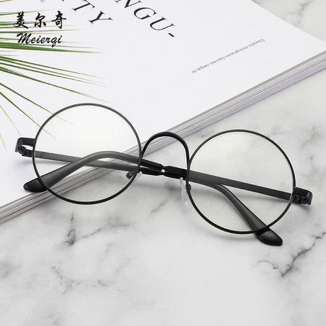 Round%20Fashion%20Sunglass%20For%20Men%20or%20Woman%20-%20Image%206