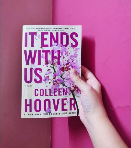 It%20Ends%20with%20Us%20by%20Colleen%20Hoover%20%20(%20Premium%20Paper%20and%20Matte%20Covers%20)%20-%20Image%209