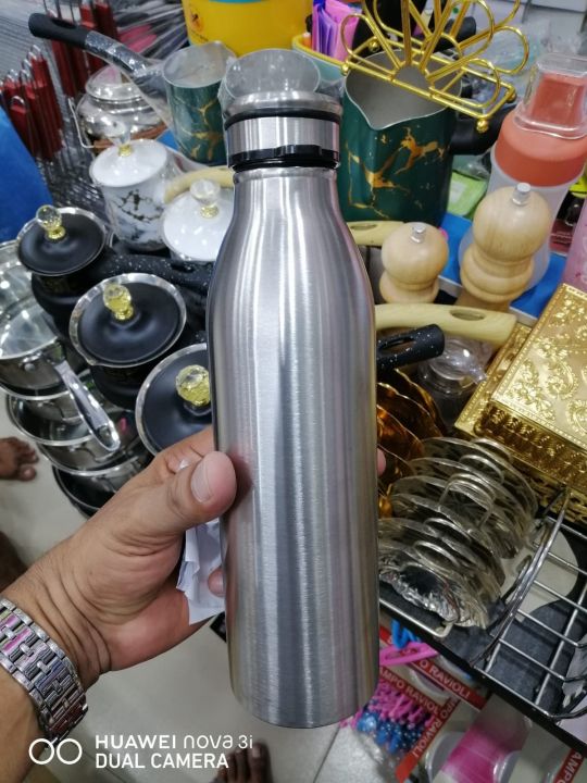 Stainless%20Steel%20Water%20Bottle%20For%20School%20Kids,%20Men%20&%20Women%20700Ml%20-%20Stay%20Hydrated%20Throughout%20The%20Day%20With%20This%20Portable%20And%20Stylish%20Water%20Bottle%20-%20Water%20Bottle%20-%20Image%208