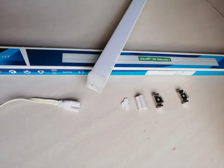 LED%20T5%20Single%20Tube%20Light%20(Batten/%20Wall%20mounted)%20shade,%2010W%20-%20Image%205