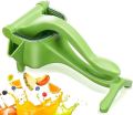 Multifunctional Real Plastic Manual Juicer Hand Squeezer Fruit Juice Manual Juice Machine. 