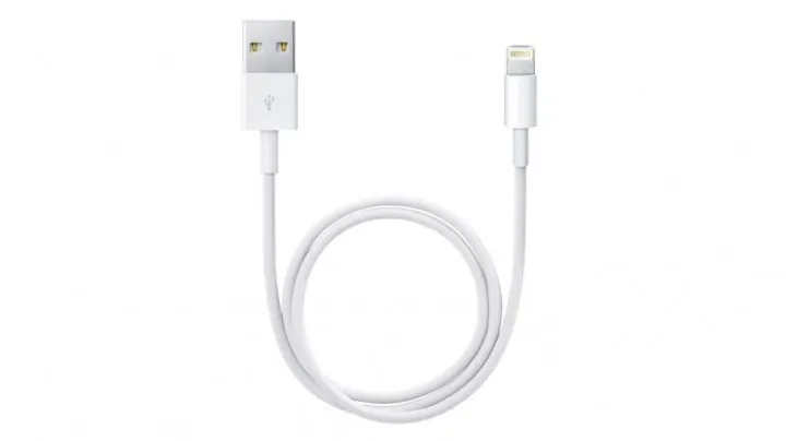 High-Quality%20Lightning%20USB%20Cable%20for%20iPhone%20-%20Elegant%20White%20Charger%20Cord%20-%20Image%205