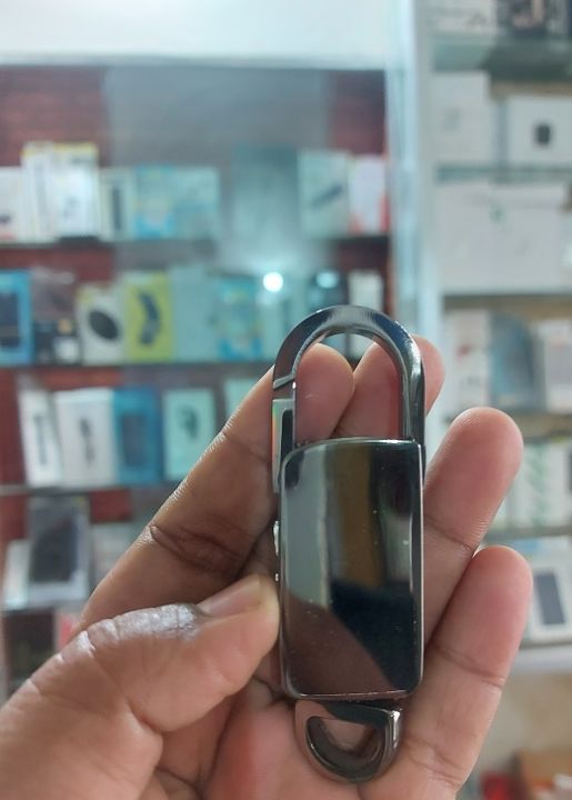 Voice%20Recorder%20Keychain%204GB%20Metal%20Body%20Mp3%20Music%20Option%20-%20Image%203