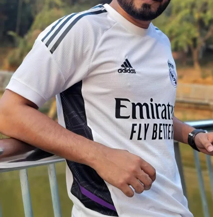 Football%20Club%20Real%20Madrid%20New%20Training%20Jersey%20Kit%20-%20White%20-%20Image%204