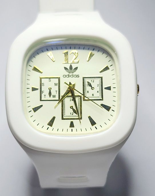 Fashionable%20sports%20watch%20for%20boys%20and%20men%20-%20Image%202