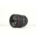 canon EF 85mm f/1.4L IS USM. 