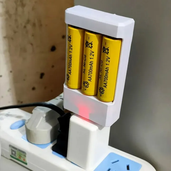 2/3/4%20Slots%20USB%20AA%20AAA%20Battery%20Charger%20Ni-MH/Ni-Cd%20rechargeable%20battery%20portable%20charger%20Lightweight%20universal%20battery%20charger%20-%20Image%204