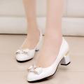 Spring, Summer, Autumn Versatile Single-Layer Shoes Women's Chunky Heel Black and White Work Shoes High Heel Mid Heel Bow Patent Leather Ladies Leather Shoes.