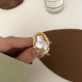 Elegant Women Irregular Pearl Open Rings for Girls Adjustable. 