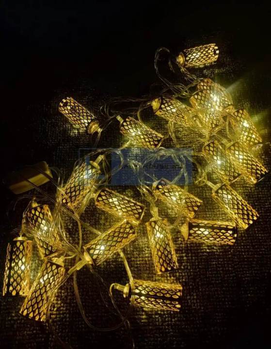Cylinder%20Ornamental%20light/yellow%20colour%20zarbati/metal%20-%20Image%203