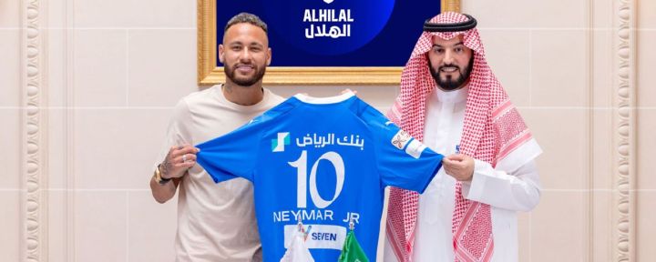 Al%20Hilal%20Jersey%20-%20Neymar%20New%20Jersey%20-%20Football%20Jersey%20-%20No%20Neymar%20JR%2010%20print%20Premium%20Home%20Jersey%20Set%2023/24%20-%20Image%204