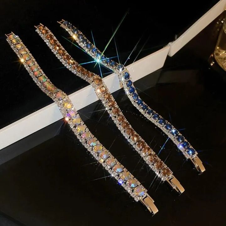 Rhinestone%20Round%20Clasp%20Bracelet%20for%20Women%20Personality%20Colorful%20Bracelets%20Temperament%20Light%20Luxury%20Posh%20Accessories%20Wholesale%20-%20Image%202